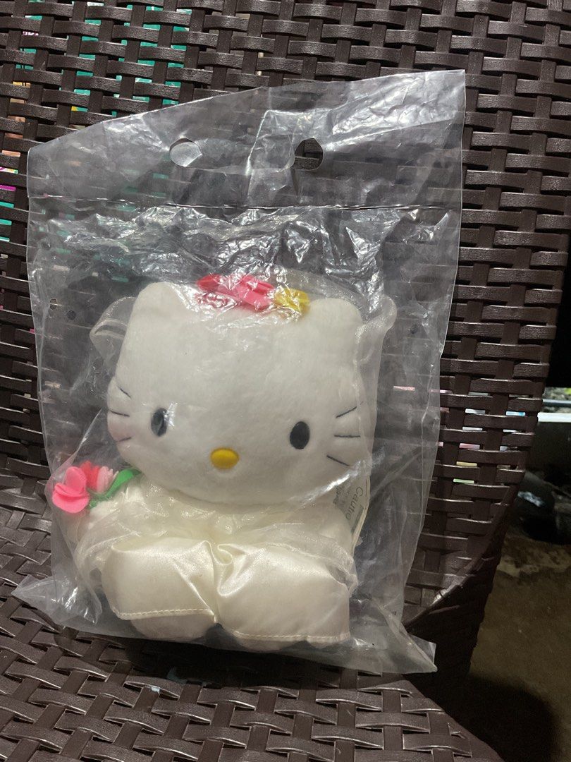 vintage hello kitty mcdo (Category: Vintage Collectibles) located in Aringay. Submitted by silverfire_40884d (Listing ID 1454007258, Image 3). Description: offer lang.