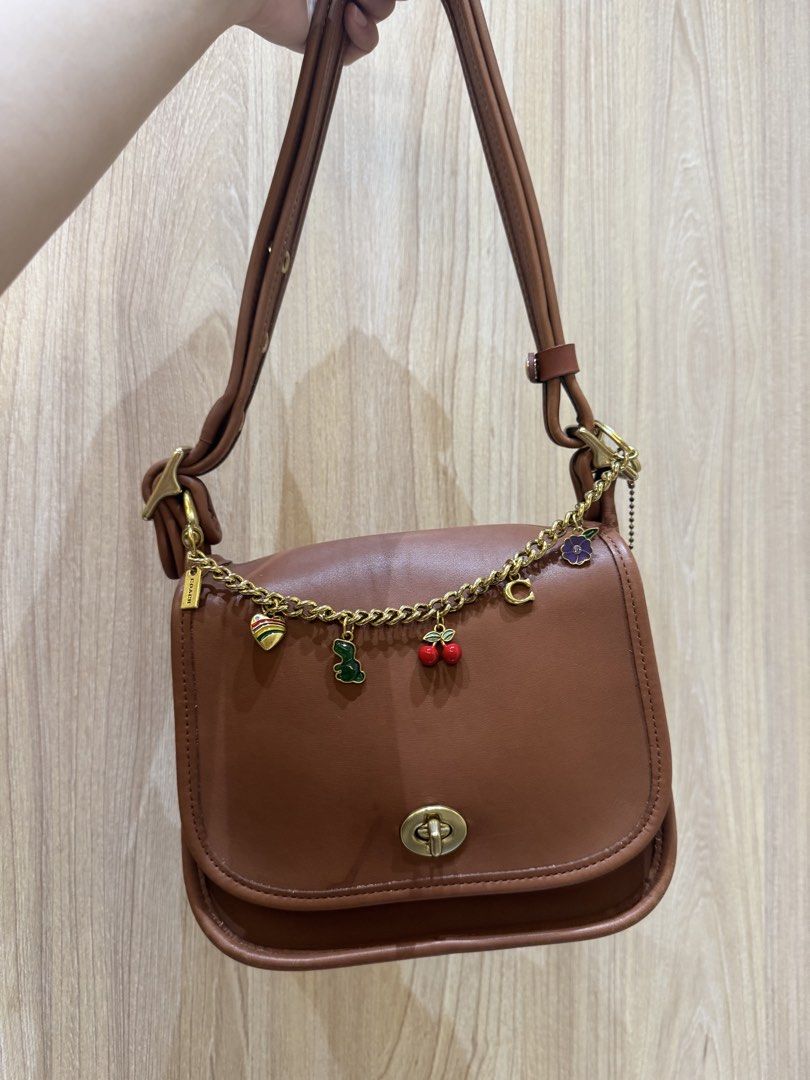 Vintage or modern coach accessory (Category: Other Accessories) located in Manila. Submitted by saleph (Listing ID 1454105524, Image 2). Description: Vintage coach bag just for reference. Chain only being sold. .