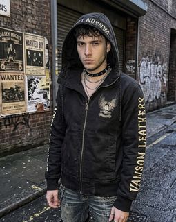 (Category: ) located in . Submitted by y2k.luxury.streetwear.outdoor (Listing ID 1454158816, Image 1). Description: .