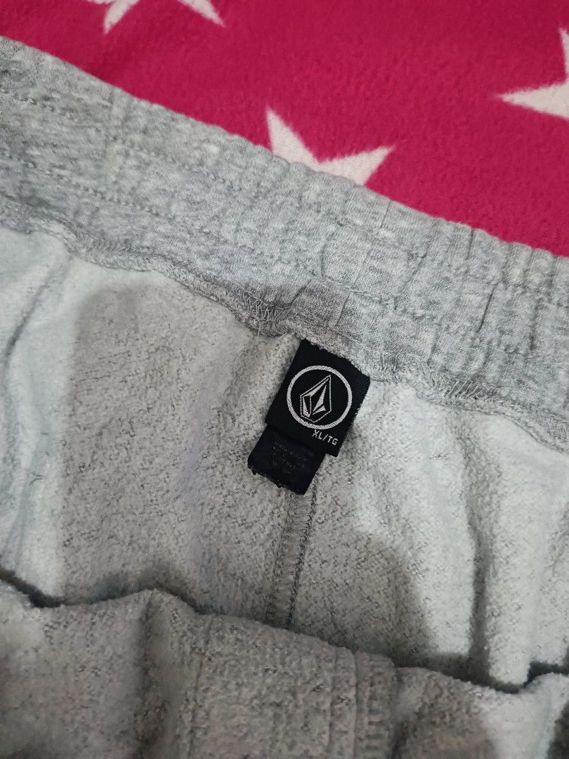 VOLCOM JOGGER PANTS SIZE 34-36 EXCELLENT NO ISSUE (Category: Activewear) located in Legazpi City. Submitted by paul-galvez420. (Listing ID 1454070842, Image 3). Description: VOLCOM JOGGER PANTS SIZE 34-36 LENGHT 40 EXCELLENT CONDITION NO ISSUE PRICE 450.