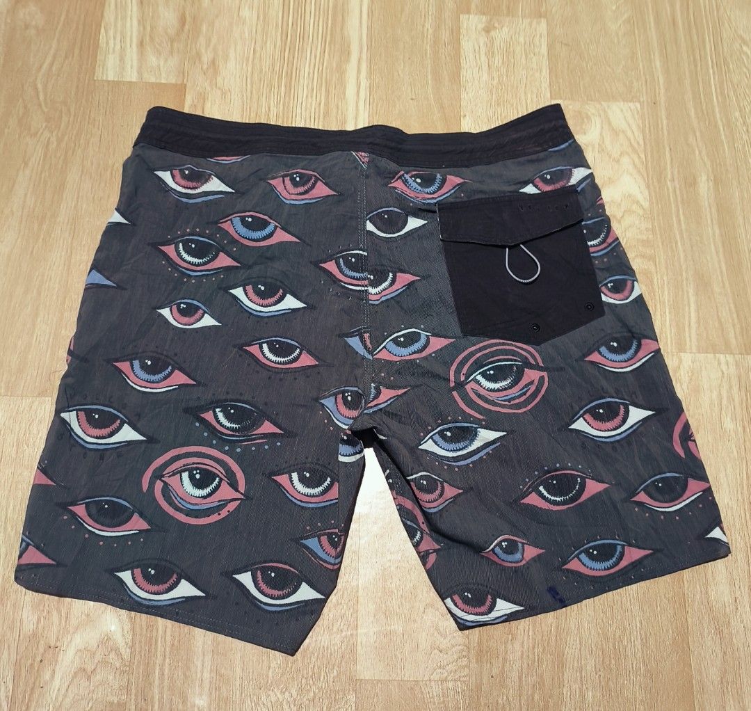 VOLCOM SURFING SHORT (Category: Swim Trunks & Board Shorts) located in Davao. Submitted by findloots (Listing ID 1454050303, Image 2). Description: VOLCOM SURFING SHORT Excellent Condition AOP Laser Print Size 38 L-21 9.9/10 Color Rate No issues Location Davao city Gcash Payment J&T Courier.