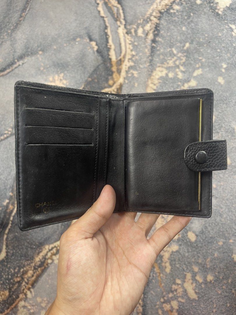 Wallet Chanel (Category: Wallets & Card Holders) located in Bachok. Submitted by markyoe_store (Listing ID 1454040725, Image 3). Description: 🔹Wallet Chanel 🔹Original item 🔹Condition 9/10 🔹Ada slot duit syiling 🔹Good material 🔹Berminat 0105254748 ⛔️HARGA BOLEH NEGO⛔️ 🔺Free Postage Semenanjung 🔺Sabah Sarawak RM10.