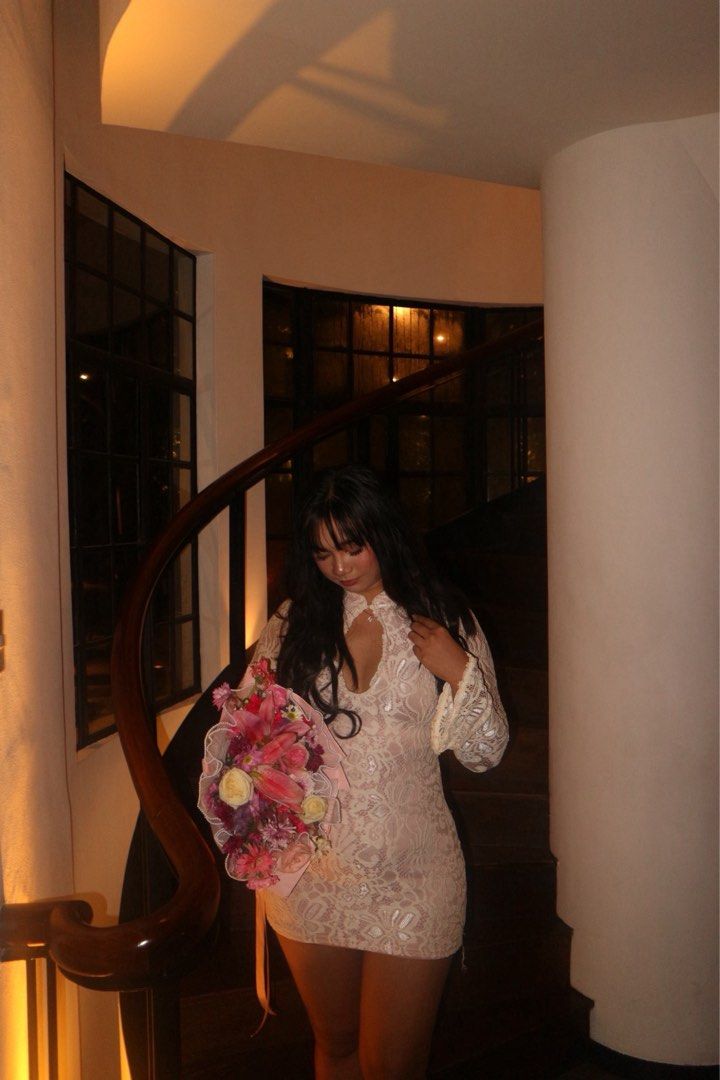 white lace longsleeve dress (Category: Dresses) located in Pateros City. Submitted by nixoleil (Listing ID 1454137722, Image 2). Description: size medium thick and gooq quality material used once on graduation perf for date nights.