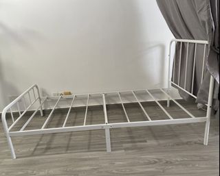 (Category: ) located in . Submitted by linnau (Listing ID 1454032335, Image 1). Description: .
