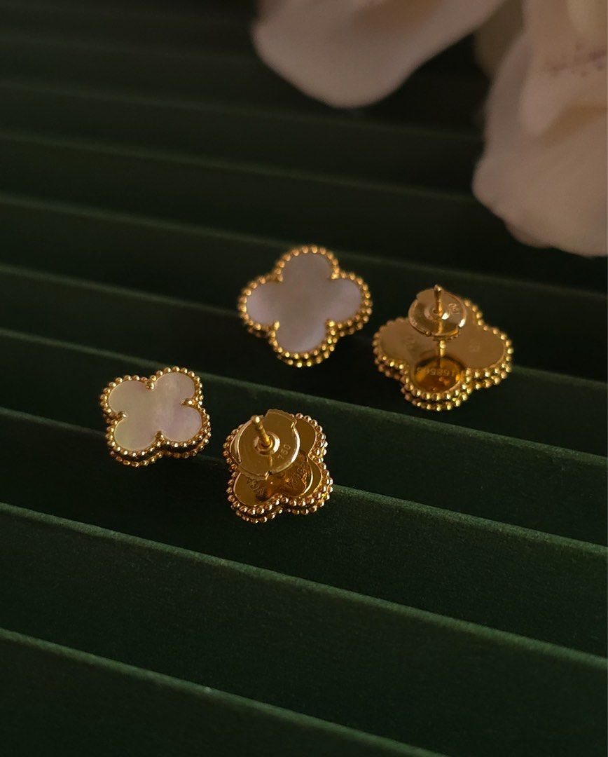 White MOP Clover Earrings (Category: Earrings) located in Cebu City. Submitted by virnee (Listing ID 1454023583, Image 2). Description: Big - 39,000 Small - 27,000 Clover Earrings White MOP 18k HK setting Big - 15mm, almost 5g Small - 10mm, more than 3g.