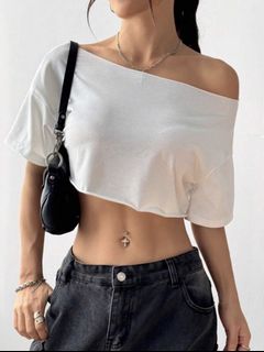 (Category: ) located in . Submitted by clearmywardrobiwe (Listing ID 1454087475, Image 1). Description: .