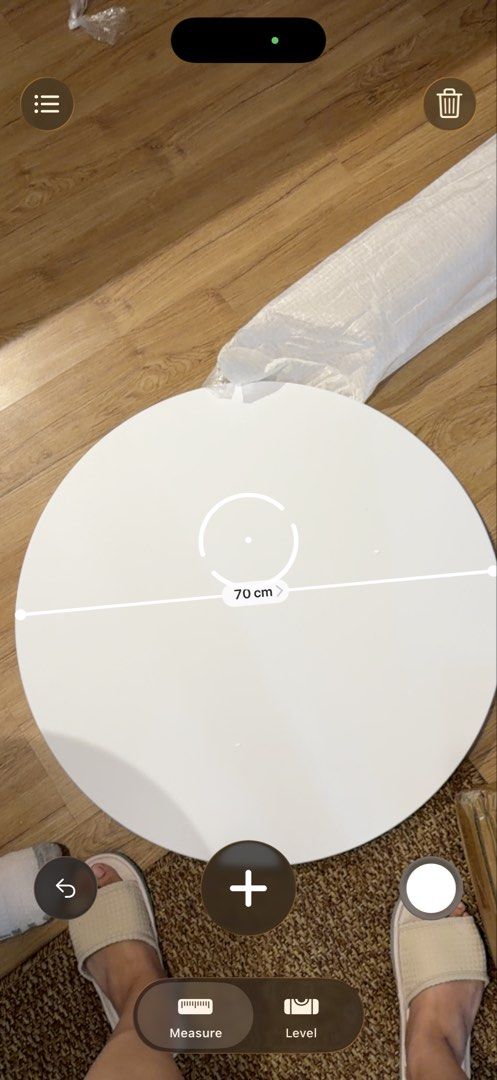 White Round Tulip Dining Table 70cm Diameter (Category: Tables & Sets) located in Manila. Submitted by bellaasrt (Listing ID 1454103601, Image 2). Description: bought this earlier AUG 6 , but wrong size . may boxes pa .