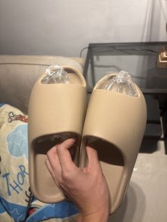 (Category: ) located in . Submitted by zlsellsshoes (Listing ID 1454121219, Image 1). Description: .