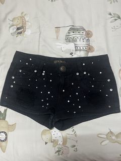 (Category: ) located in . Submitted by yanneiiisung (Listing ID 1454161587, Image 1). Description: .