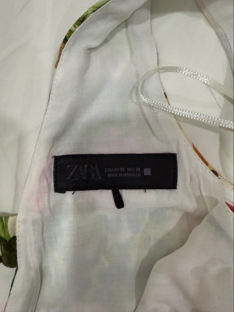 Zara printed top XS (Category: Others Tops) located in Makati City. Submitted by bargainwaves (Listing ID 1454117746, Image 2). Description: .