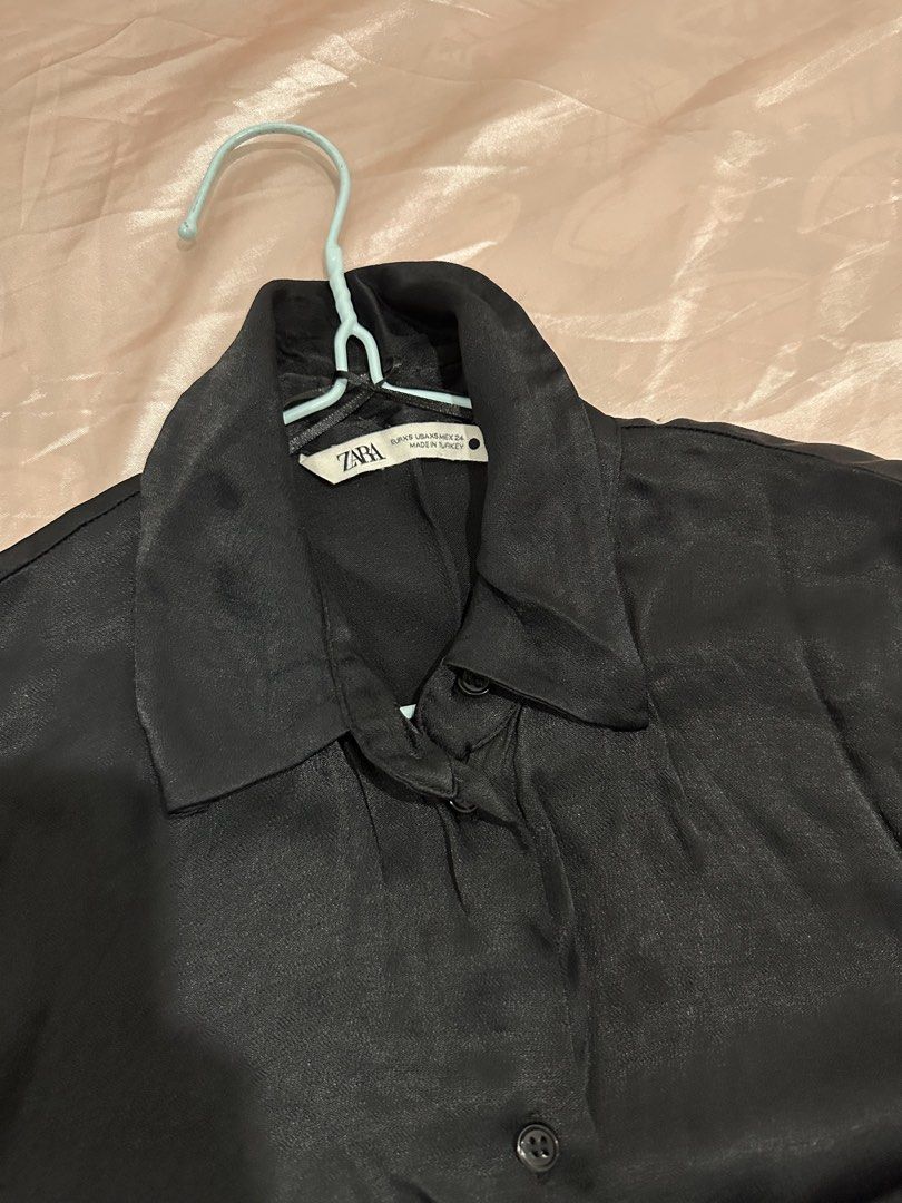 Zara Silk Satin Black Longsleeves (Category: Longsleeves) located in Davao. Submitted by declutterwith_riri (Listing ID 1454185202, Image 3). Description: Best Fit Small to Semi Med Good for business outfit .