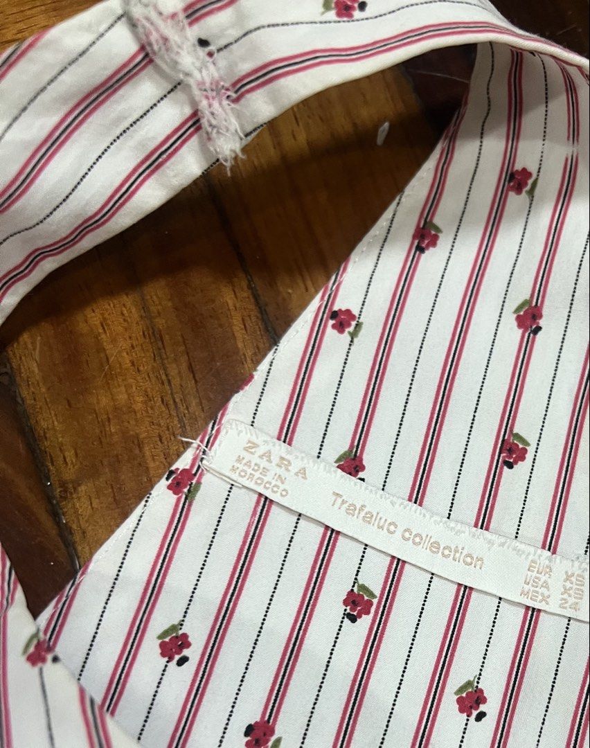 Zara Trafaluc Top (Category: Others Tops) located in Quezon City. Submitted by chloe_declutter (Listing ID 1454032720, Image 3). Description: Still available 08/26 Code: teal box Location: Cubao QC Shipment: J&T, Lalamove, Pickup.