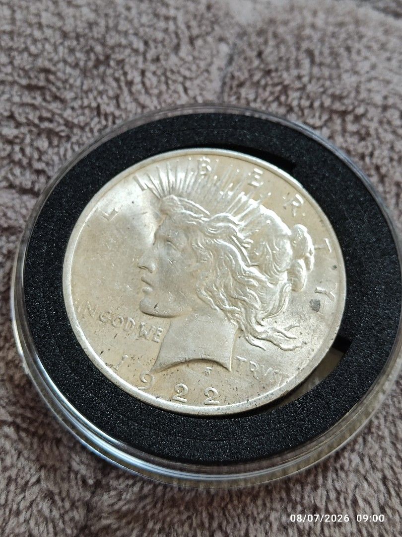 1922 Peace Dollar (Category: Currency) located in Tagum. Submitted by cs1907 (Listing ID 1454193091, Image 1). Description: -STrong cartwheel Luster.