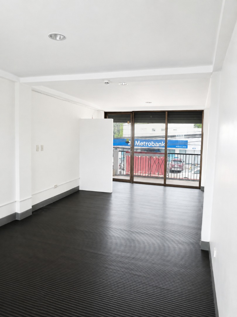 (Category: ) located in . Submitted by mchua.listings (Listing ID 1454277091, Image 1). Description: .