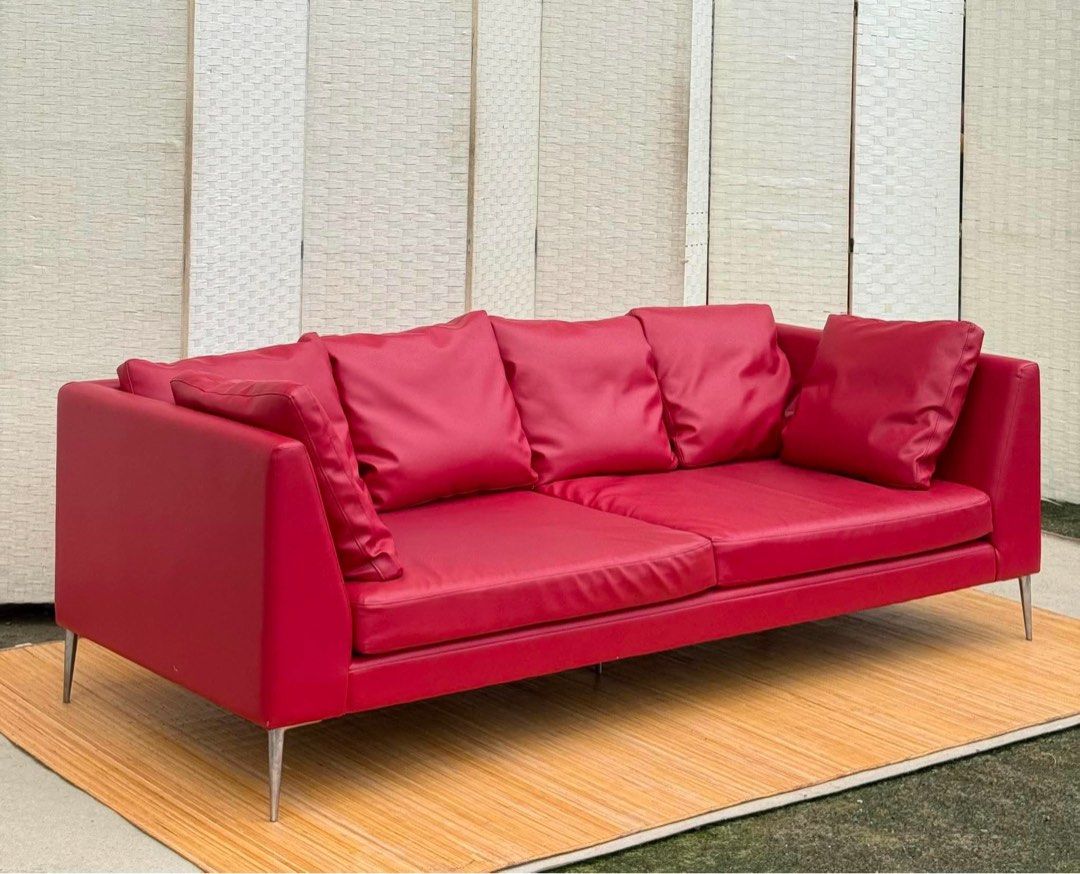 3-4 SEATER MODERN DESIGN LEATHER SOFA IN GOOD CONDITION (Category: Sofas) located in Manila. Submitted by jerichocal17856 (Listing ID 1454240199, Image 1). Description: JAPAN SURPLUS 3-4 SEATER MODERN DESIGN LEATHER SOFA IN GOOD CONDITION SIZE: 15H x 85L x 37W inches.