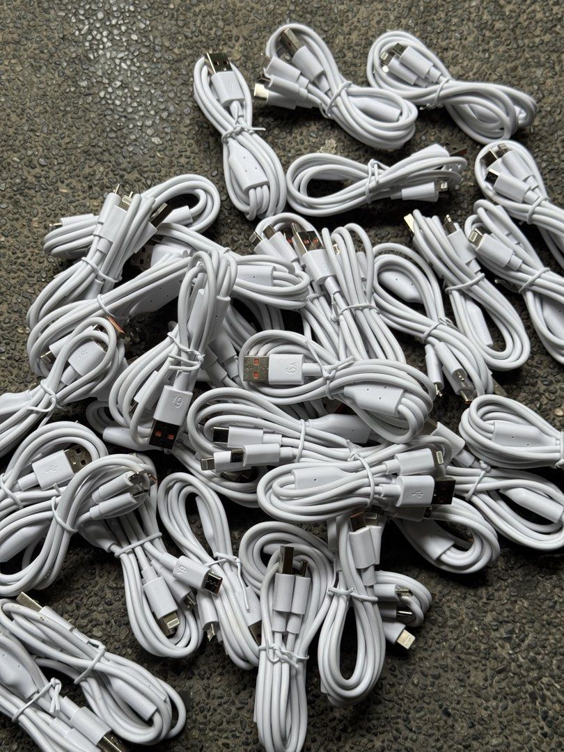 3IN1 iPhone high-quality liquid silicone USB /Android Type-C charging cable (Category: Chargers & Cables) located in Quezon City. Submitted by Skyler_Mini_Shop (Listing ID 1454219974, Image 1). Description: BRAND NEW. 3IN1 high-quality liquid silicone USB /Android Type-C charging cable. For iPhone and Android. DISCOUNT FOR BULK PURCHASE!! .