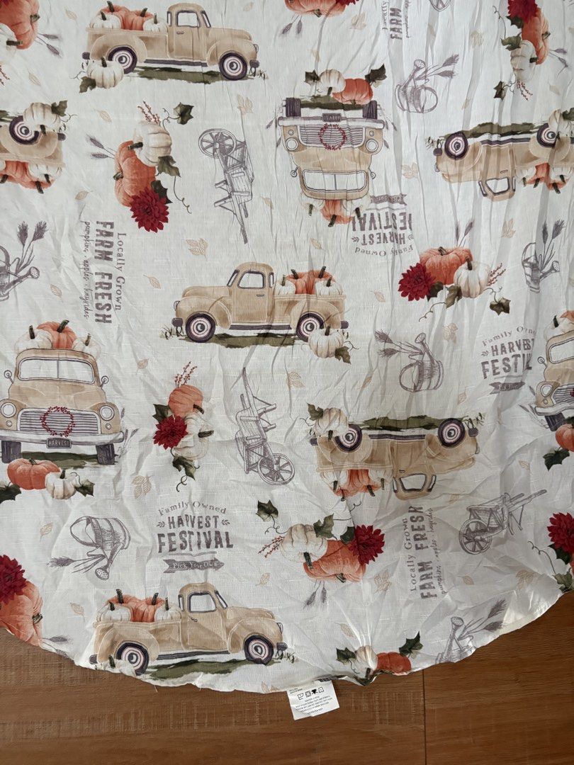 58”table cover (Category: Carpets, Mats & Flooring) located in Dipolog. Submitted by playmatesfriend.ph (Listing ID 1454303286, Image 2). Description: .