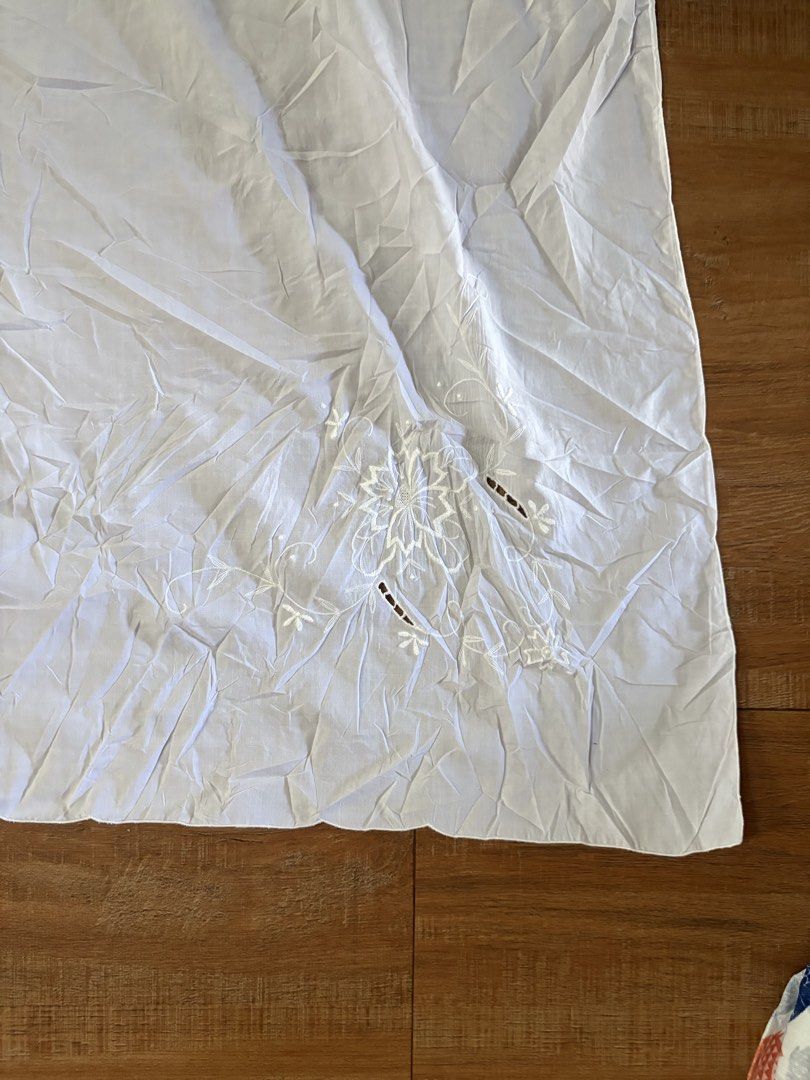 66”x82” table cover (Category: Other Home Decor) located in Dipolog. Submitted by playmatesfriend.ph (Listing ID 1454302802, Image 2). Description: .