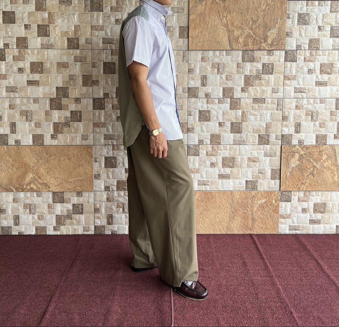 ( FAV! 😍 ) JUNYA WATANABE COMME DE GARCONS MAN 20SS “ TYPEWRITER PATCHWORK STRIPE “ SHORT SLEEVE BUTTON DOWN (Category: Luxury Apparel) located in Bacolod City. Submitted by timelessbyjosh (Listing ID 1452464225, Image 2). Description: BEST FOR CASUAL & AMEKAJI OUTFITS SIZE : SMALL ACTUAL COLOR : BLUE , WHITE , GREY & ARMY GREEN COLOR RATE : 10 OUT OF 10 CONDITION : EXCELLENT MATERIAL : 100 % COTTON MADE IN : JAPAN FLAWS : SMALL SCRATCH ON THE B