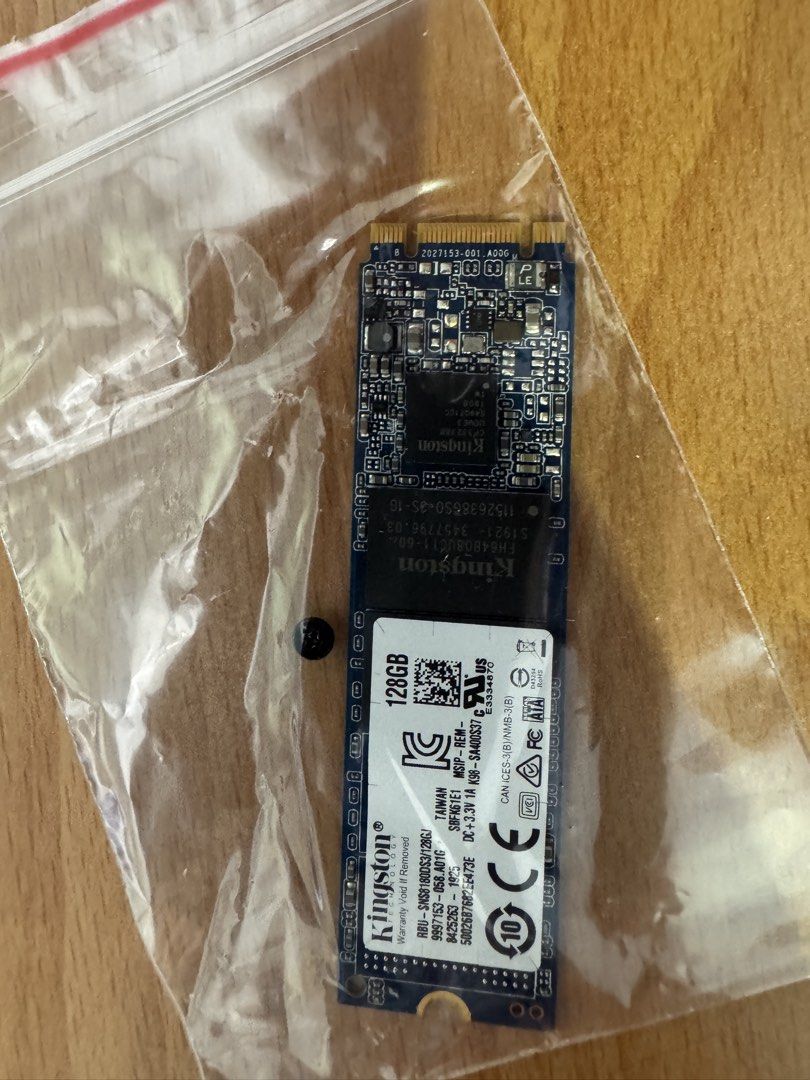 由 hynix8891 (刊登 ID 1454207626，圖片 1) 提交，位於 新北市 (New Taipei) 的 金士頓 SSD 128G (類別：硬碟及儲存裝置)，說明：如圖 電腦升級拆賣。