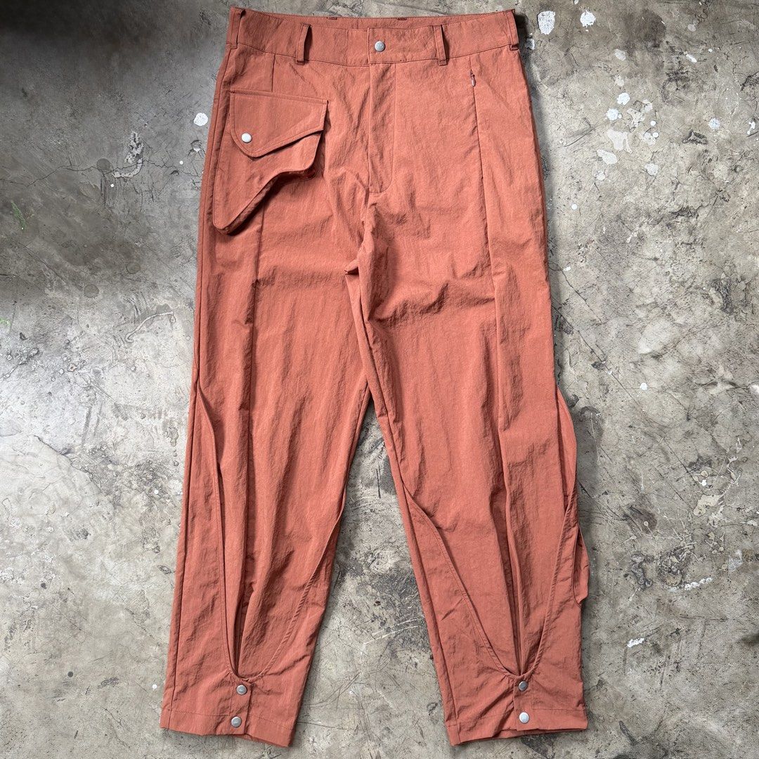 A Cold Wall - Nylon Multipocket Tech Pants (Category: Trousers) located in Cavite. Submitted by 4118.ph (Listing ID 1454299363, Image 2). Description: Medium / 30-32 Excellent condition Waist 16.2” Length 41” Inseam 29” Leg opening 7.8”.