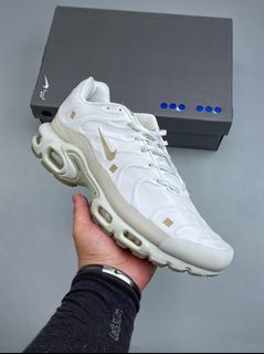 (Category: ) located in . Submitted by khai.uasneakers (Listing ID 1454176288, Image 1). Description: .