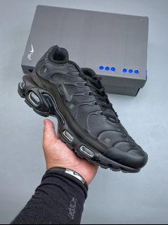 (Category: ) located in . Submitted by khai.uasneakers (Listing ID 1454176169, Image 1). Description: .