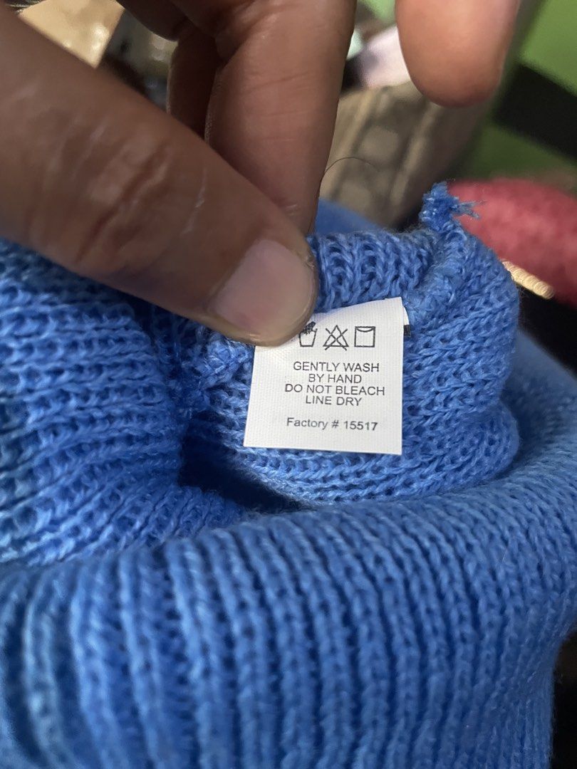 Adidas Beanie (Category: Looking For) located in Davao. Submitted by mj_designervintagecurator (Listing ID 1454231189, Image 3). Description: 📌never been used , almost brand new 📌from US purchased.