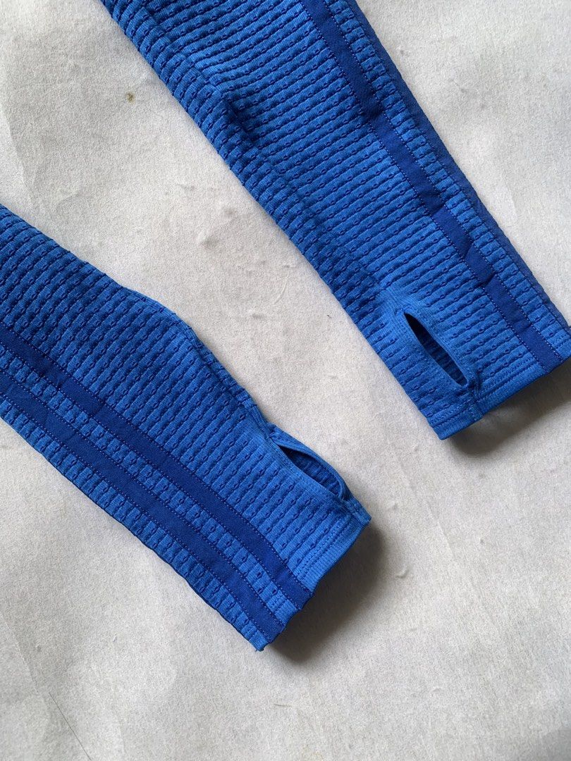 Adidas Croptop Ivy Park (Category: Coats, Jackets and Outerwear) located in Claveria. Submitted by plasticcase__ (Listing ID 1454363750, Image 3). Description: .