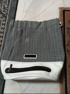 (Category: ) located in . Submitted by zaidi6 (Listing ID 1454328538, Image 1). Description: .
