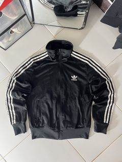 (Category: ) located in . Submitted by metromnlwear (Listing ID 1454270602, Image 1). Description: .