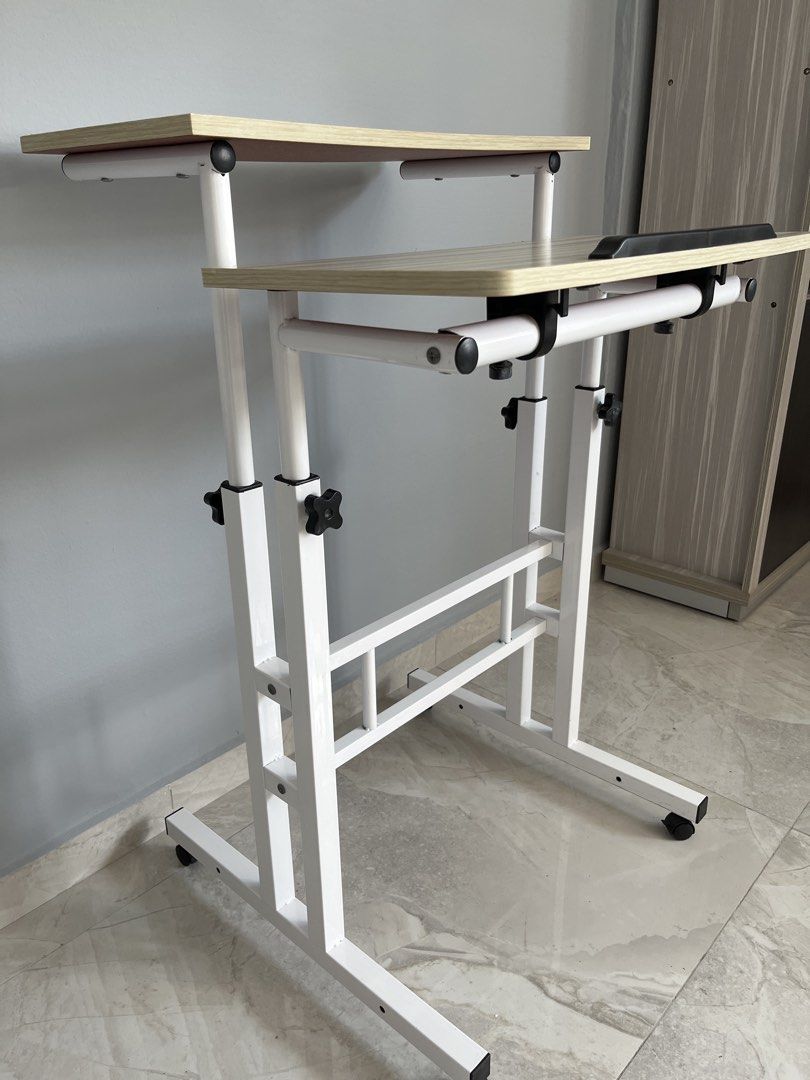 Adjustable Computer Table (Category: Tables & Sets) located in Singapore. Submitted by hsohpt (Listing ID 1454214087, Image 3). Description: .