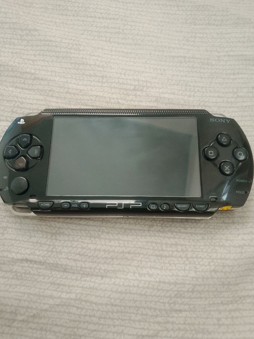 Alexis Navarro (Category: PlayStation) located in Manila. Submitted by alexis_565 (Listing ID 1454344035, Image 1). Description: psp 1000 for sale need lang ng money hehe pm nalang sa interested.
