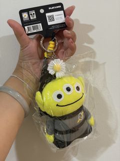 (Category: ) located in . Submitted by pinkylulu.sg (Listing ID 1454282486, Image 1). Description: .
