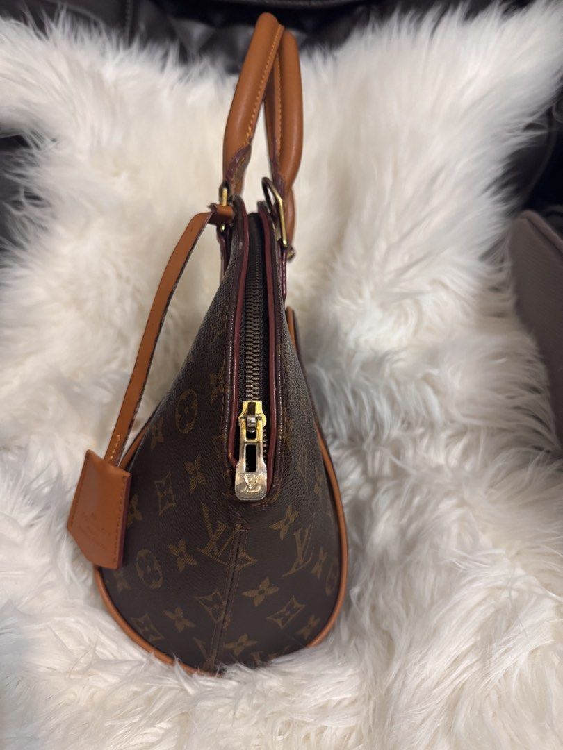 Alma LV handbag (Category: Luxury Bags & Wallets) located in Pasay City. Submitted by minetochooseshop (Listing ID 1454339041, Image 2). Description: .