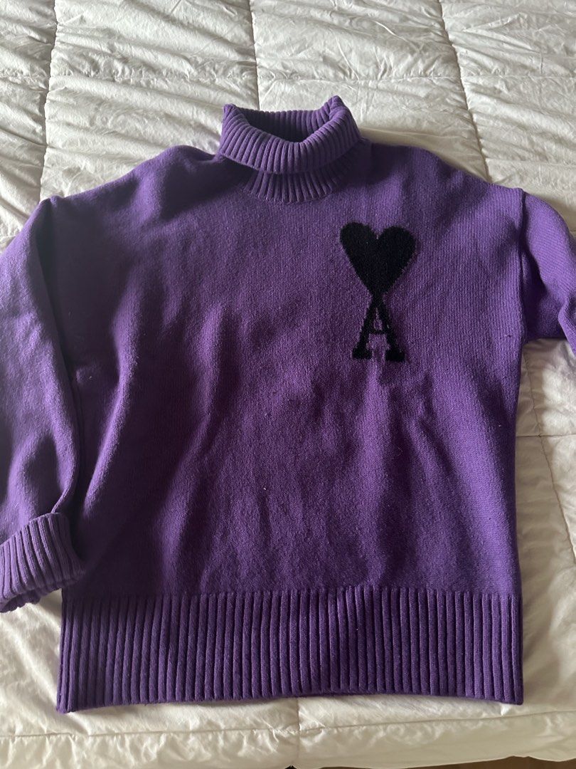 AMI Pull over Authentic (Category: Coats, Jackets and Outerwear) located in San Fernando. Submitted by clean_up_closet (Listing ID 1454198845, Image 2). Description: use only once.. in good used condition .
