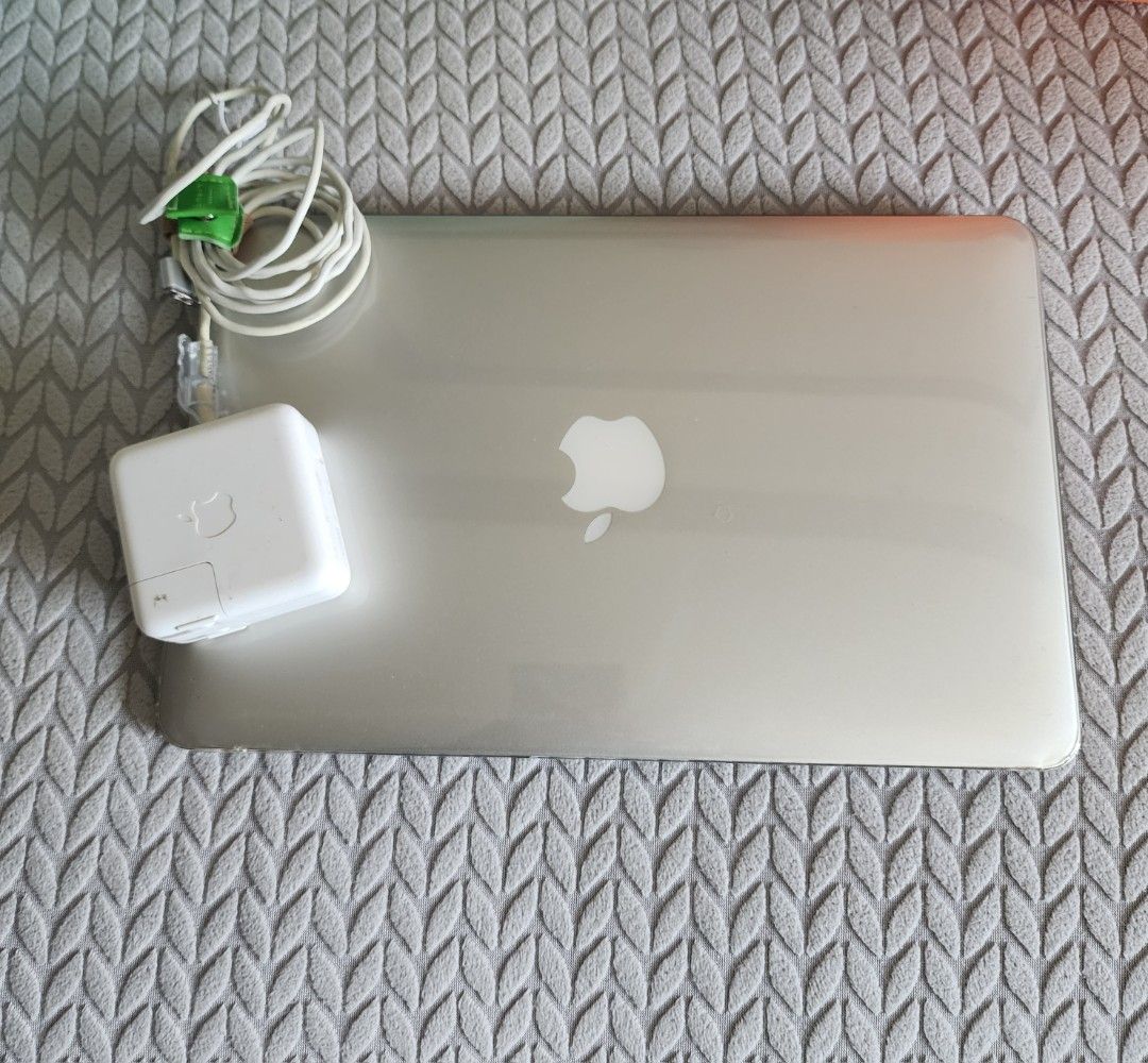 Apple MacBook Air Laptop Charger Adapter (Category: Laptops & Notebooks) located in Quezon City. Submitted by deng43763 (Listing ID 1454198047, Image 2). Description: osx el capitan macbook air 11" early '2015 processor 1.6ghz intercore i5 memory 46b 1600mhz ddr3 graphics intel hd graphocs 6000 1536mb .