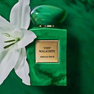 (Category: ) located in . Submitted by vhienparfumerie (Listing ID 1454269784, Image 1). Description: .