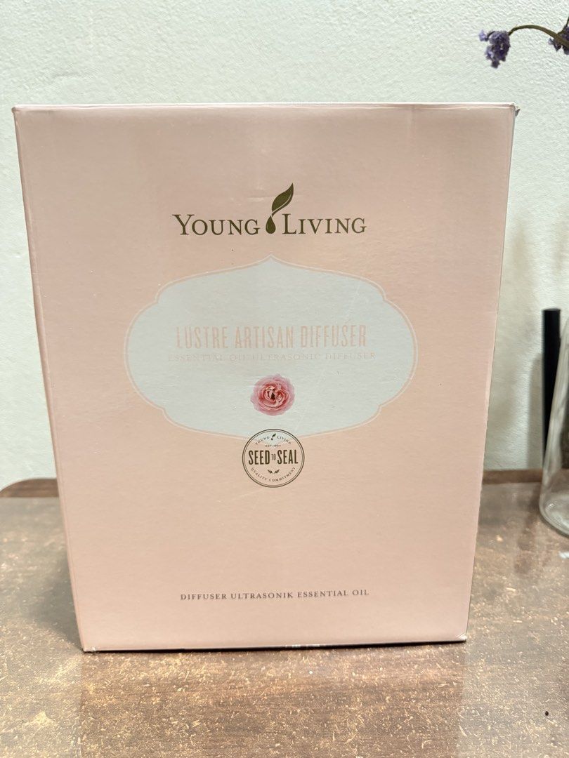 Artisan diffuser (Category: Air Purifiers & Dehumidifiers) located in Kangar. Submitted by HealthyLivingYL (Listing ID 1454213747, Image 1). Description: Baru cantik Sebab jual: dah ada beberapa diffuser dan sekarang sangat memerlukan duit.