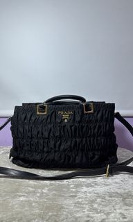(Kategori: ) berada di . Dikirim oleh decluttereddd_ (ID iklan 1454221021, Gambar 1). Deskripsi: .