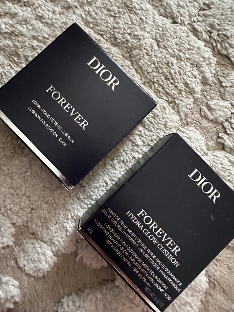 Authentic Dior Forever Hydro Glow Cushion and Case (Category: Makeup) located in Makati City. Submitted by aeri88 (Listing ID 1454339260, Image 1). Description: Shade 3N Case + Cushion Sold in Rustan's 4500 for cushion alone.