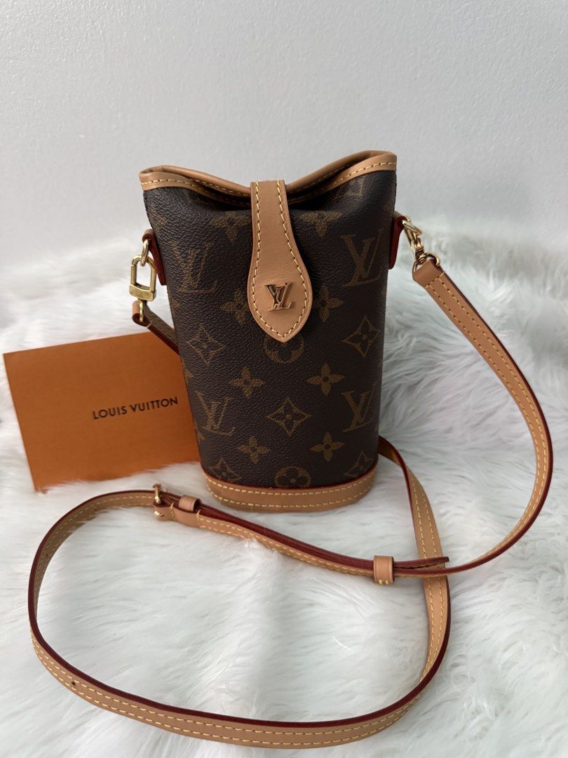 Authentic Louis Vuitton LV Fold Me Pouch with Receipt (Category: Luxury Bags & Wallets) located in Marikina City. Submitted by mdcfinds (Listing ID 1454189962, Image 2). Description: ‼️Super Steal‼️ Louis Vuitton LV Fold Me Pouch Sling bag Like new, used 3-5 times only Bought from Paris, with original receipt No box and dust bag, paper bag only Selling for Php 58,000 only (Retails at Php 85k) Guaranteed Authentic 💯 Description: The Fold Me pouch