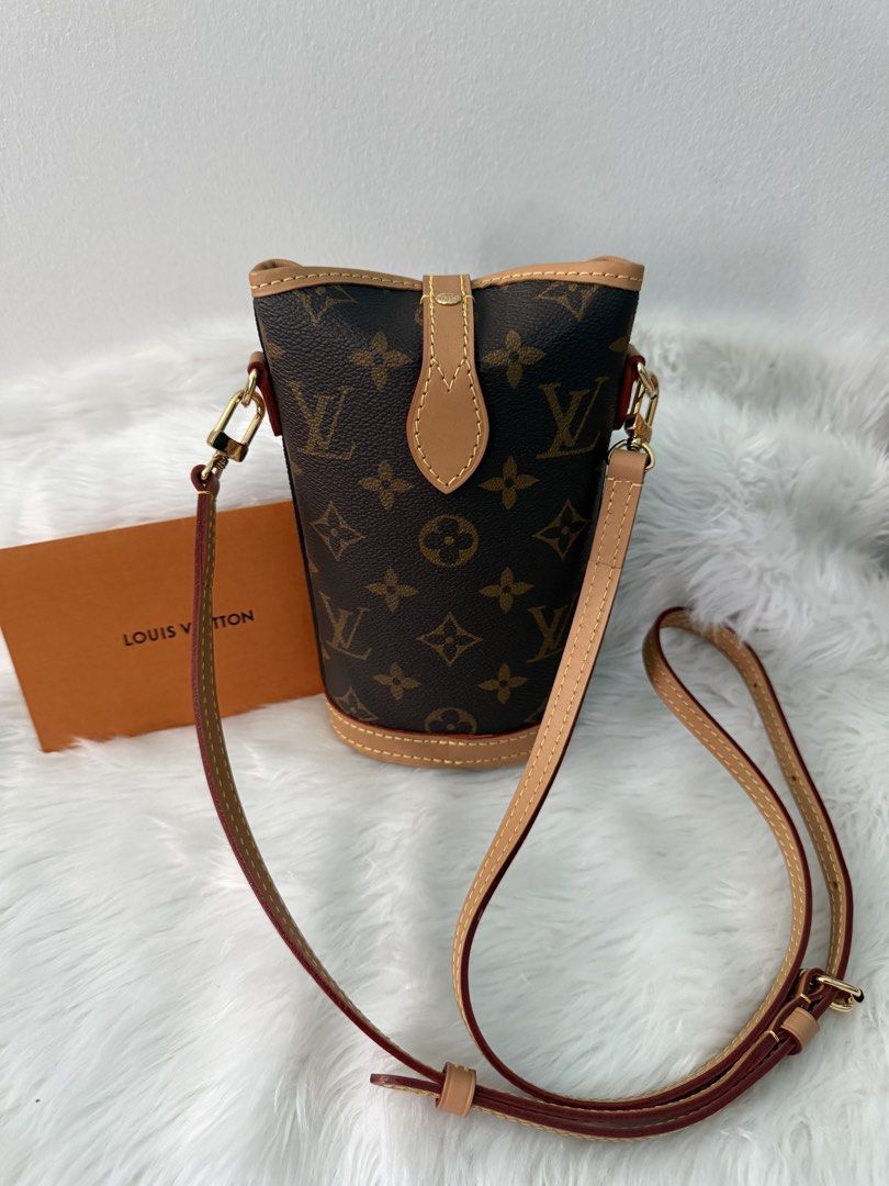 Authentic Louis Vuitton LV Fold Me Pouch with Receipt (Category: Luxury Bags & Wallets) located in Marikina City. Submitted by mdcfinds (Listing ID 1454189962, Image 3). Description: ‼️Super Steal‼️ Louis Vuitton LV Fold Me Pouch Sling bag Like new, used 3-5 times only Bought from Paris, with original receipt No box and dust bag, paper bag only Selling for Php 58,000 only (Retails at Php 85k) Guaranteed Authentic 💯 Description: The Fold Me pouch