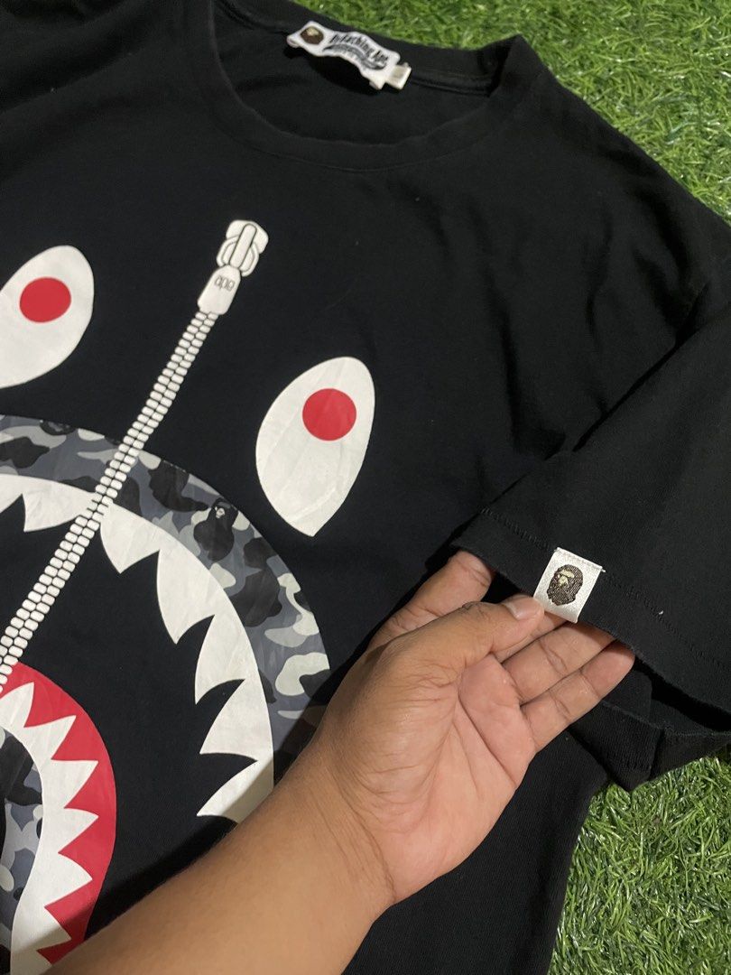 Bape (Category: Tshirts & Polo Shirts ) located in Las Pinas. Submitted by jynxdefant26140 (Listing ID 1454330142, Image 3). Description: Bape Tee Large Excellent Condition L-27 W-21.