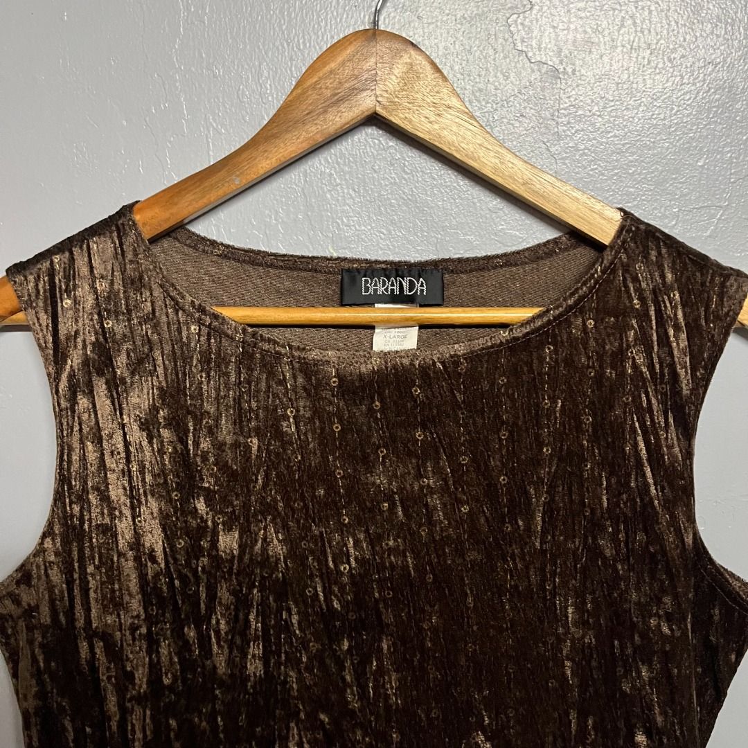 BARANDA y2k sando top (Category: Sleeveless) located in Manila. Submitted by yyyyyyves (Listing ID 1454258569, Image 2). Description: BARANDA y2k sando top Size Medium to Large Good condition, need wash only.