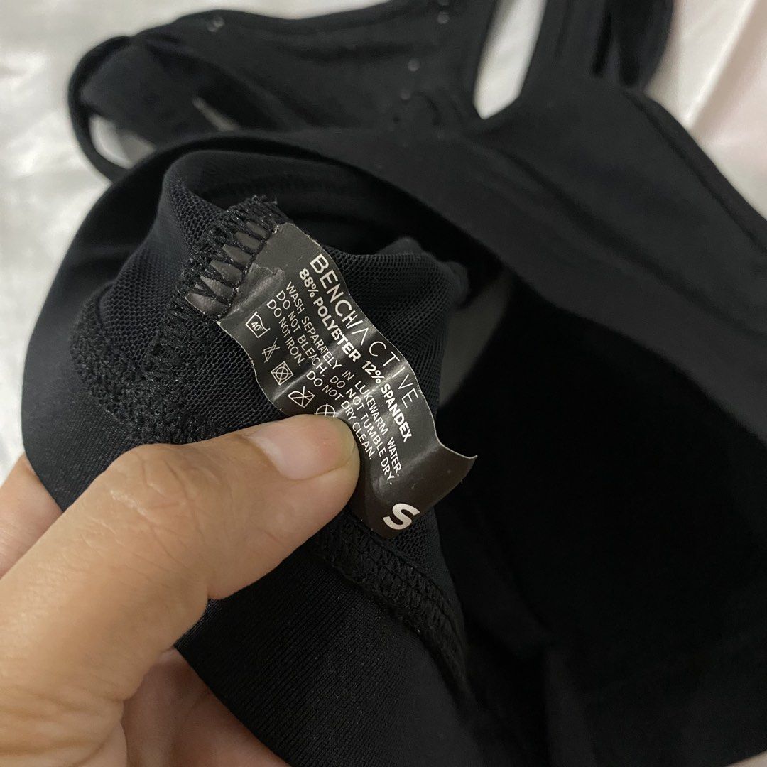 BENCH ACTIVE SPORTS BRA (Category: Activewear) located in San Carlos. Submitted by finest_selection (Listing ID 1454342928, Image 3). Description: BENCH ACTIVE SPORTS BRA S on tag 28-32 Super like new; built in pads.