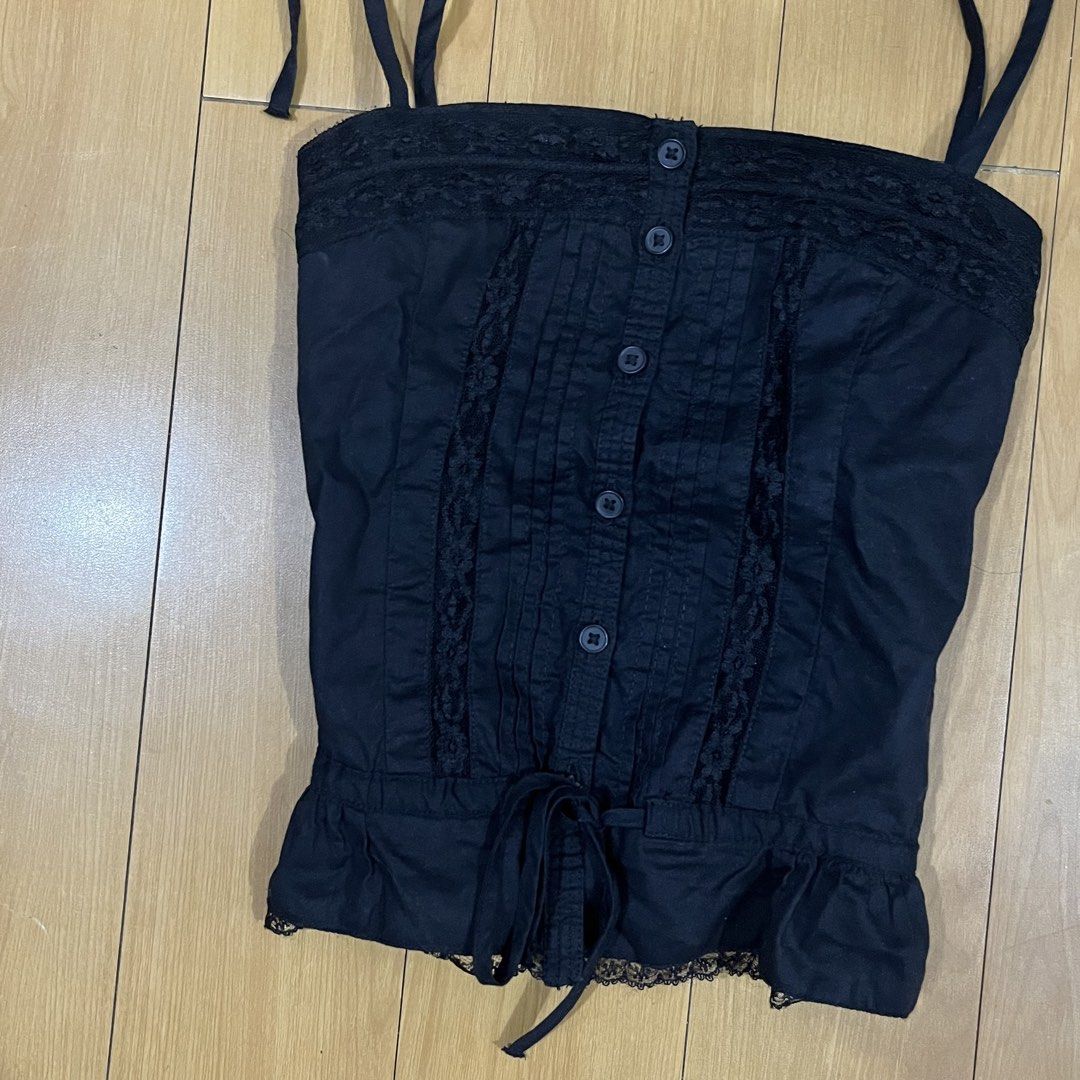 bershka button down tie top (Category: Sleeveless) located in Batangas. Submitted by iceinmybag (Listing ID 1454300512, Image 3). Description: xs to s tgs Brandy melville Bershka Cotton on H&m Zara.