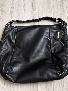 (Category: ) located in . Submitted by 2003preloved (Listing ID 1454209381, Image 1). Description: .