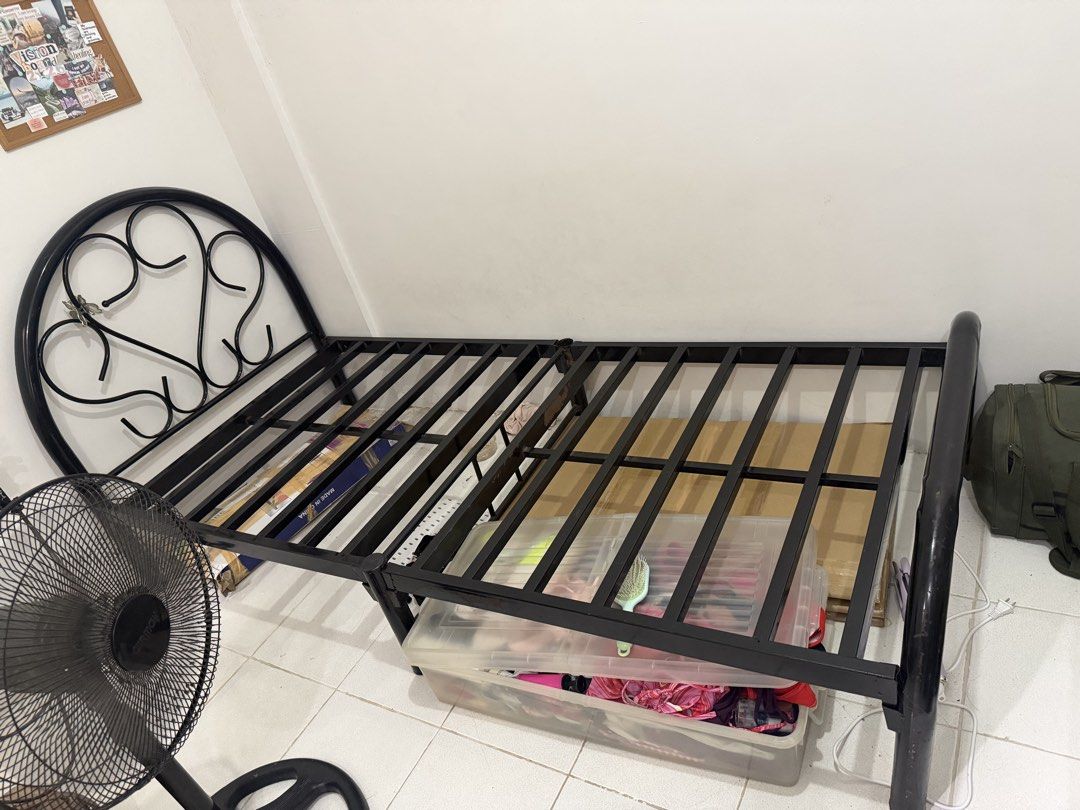 Black Metal Single Bed Frame with Heart Headboard (Category: Bed Frames & Mattresses) located in Lipa City. Submitted by kthlejvt (Listing ID 1454204803, Image 1). Description: For sale: Moving out Php 1.8k bedframe only (slightly negotiable) Original price: 3k+ ‼️ Size: 36x75 Single Bedframe ‼️ wala pa 1 year sakin ‼️ heavy duty, hindi mauga ‼️ detachable 📍 Ugong, Pasig (Lalamove or for pick up).