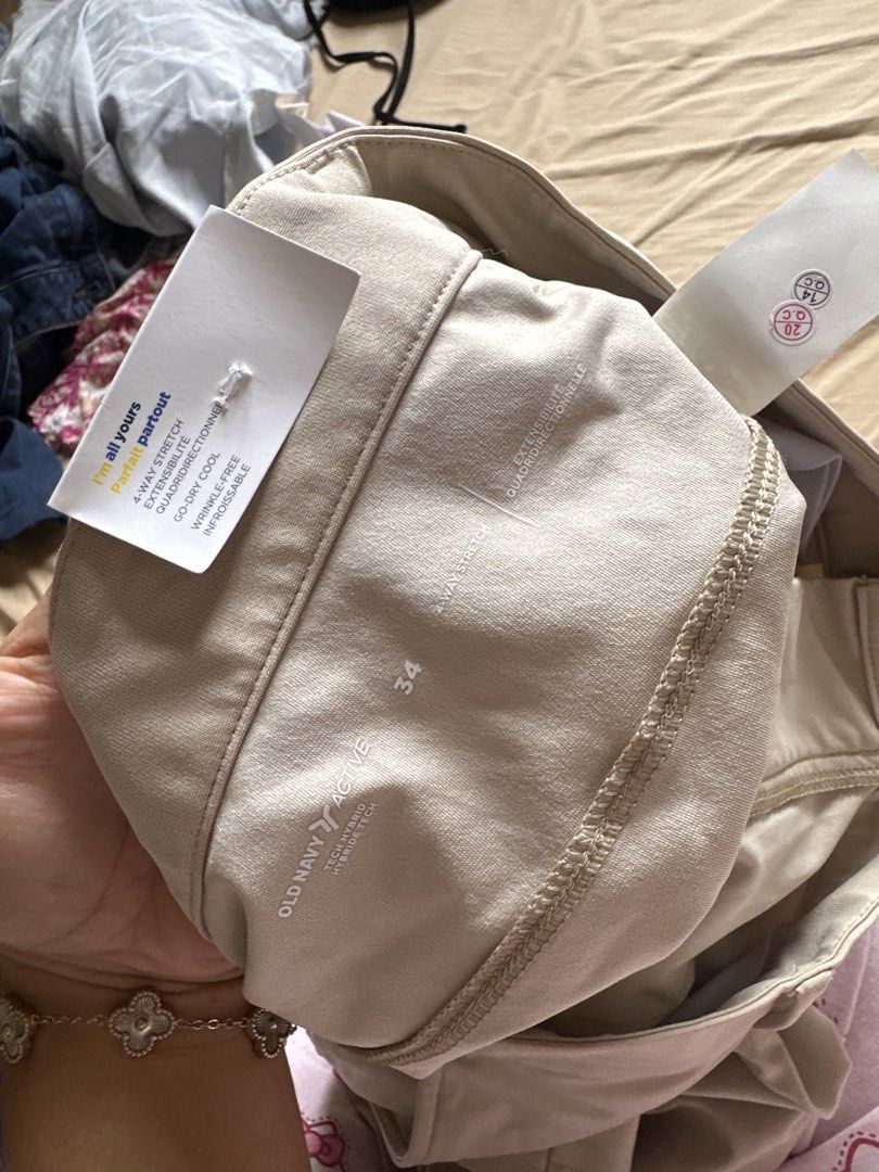 BRAND NEW OLD NAVY SHORTS SIZE 34 (Category: Shorts) located in San Mateo. Submitted by closetnitata (Listing ID 1454220307, Image 3). Description: - BRAND NEW WITH TAG -size 34.